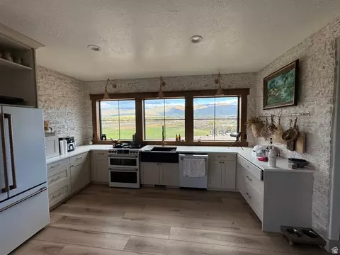 Kitchen - 14150 N 6250 E, Fairview, UT 84629 photo 1 of 1