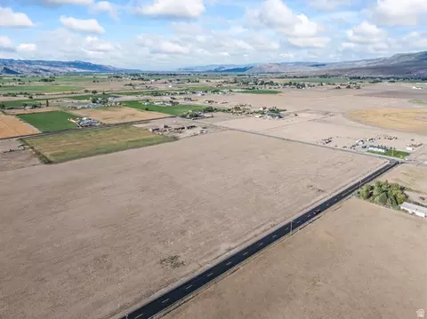 700 E 1400 S #3, Elsinore, UT 84724 photo 2