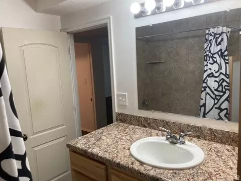Bath - 101 E 630 N #25, Smithfield, UT 84335 photo 2 of 4