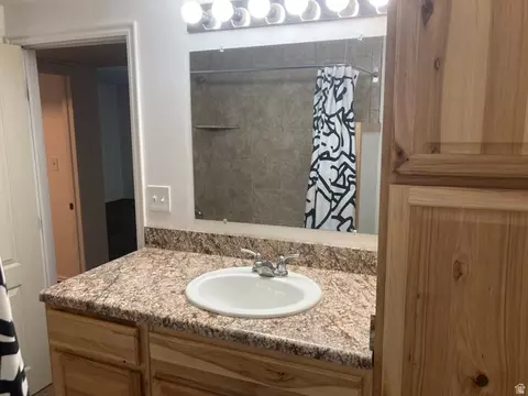 Bath - 101 E 630 N #25, Smithfield, UT 84335 photo 3 of 4