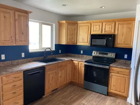 Kitchen - 101 E 630 N #25, Smithfield, UT 84335 photo 1 of 2