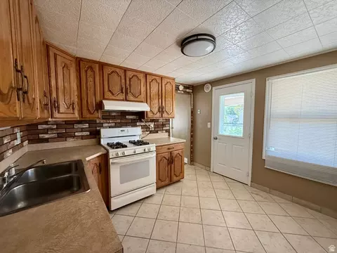 Kitchen - 42 S 450 E, Clearfield, UT 84015 photo 1 of 3