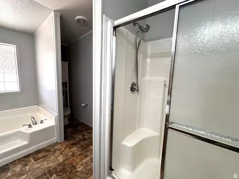 Bath - 65 N Mcelhaney Ln, Moab, UT 84532 photo 4 of 9