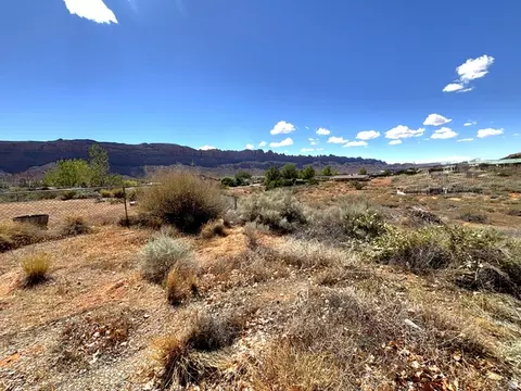 Exterior - 65 N Mcelhaney Ln, Moab, UT 84532 photo 7 of 8