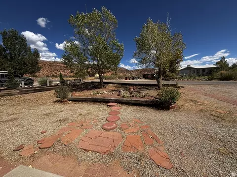 Exterior - 65 N Mcelhaney Ln, Moab, UT 84532 photo 2 of 8