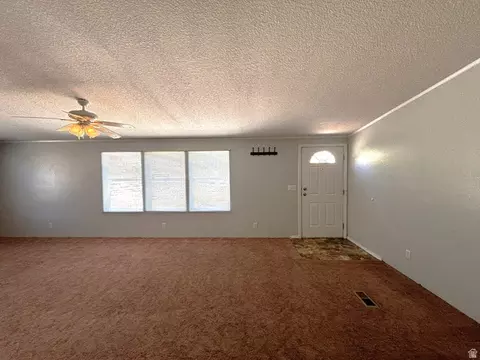 Living - 65 N Mcelhaney Ln, Moab, UT 84532 photo 2 of 4