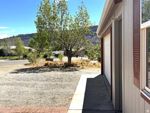 Exterior - 65 N Mcelhaney Ln, Moab, UT 84532 photo 4 of 8
