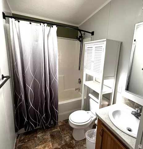 Bath - 65 N Mcelhaney Ln, Moab, UT 84532 photo 7 of 9