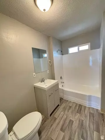 Bath - 983 29th St, Ogden, UT 84403 photo 3 of 3