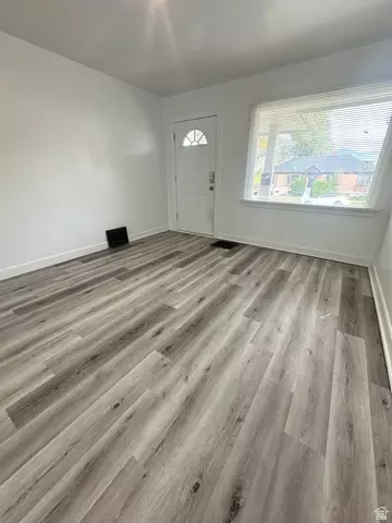 Living - 983 29th St, Ogden, UT 84403 photo 3 of 8