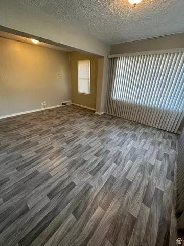 Living - 983 29th St, Ogden, UT 84403 photo 5 of 8