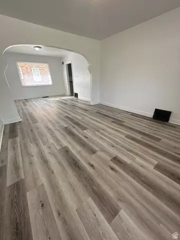 Living - 983 29th St, Ogden, UT 84403 photo 2 of 8