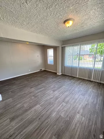 Living - 983 29th St, Ogden, UT 84403 photo 6 of 8