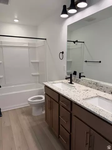 Bath - 4932 N Emerald Ave #336, Eagle Mountain, UT 84005 photo 1 of 2