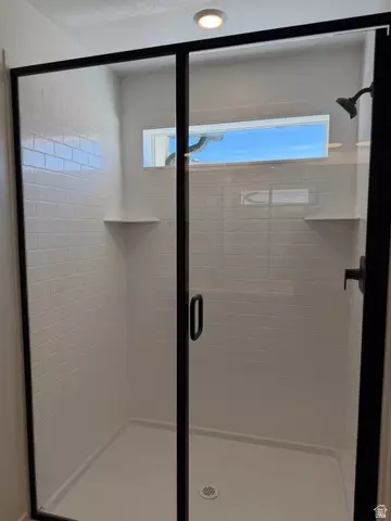 Bath - 4932 N Emerald Ave #336, Eagle Mountain, UT 84005 photo 2 of 2