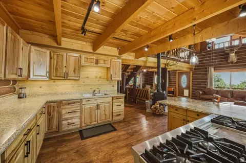 Kitchen - 1093 N Shadow Way E, Fairview, UT 84629 photo 3 of 3
