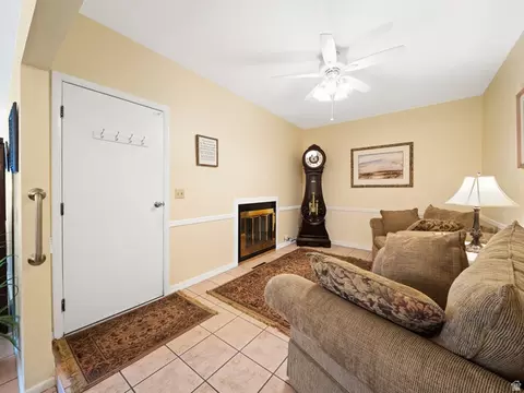Living - 1949 E 5150 S, Holladay, UT 84117 photo 7 of 10