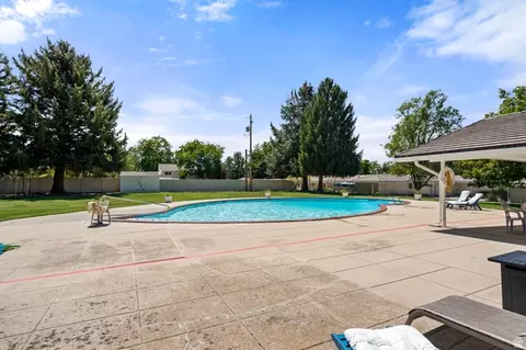 Exterior - 1949 E 5150 S, Holladay, UT 84117 photo 7 of 12