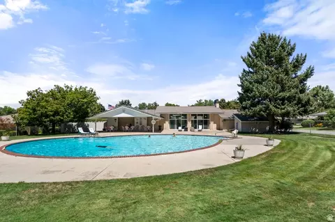 Exterior - 1949 E 5150 S, Holladay, UT 84117 photo 5 of 12