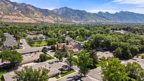 View/Area - 1949 E 5150 S, Holladay, UT 84117 photo 4 of 6