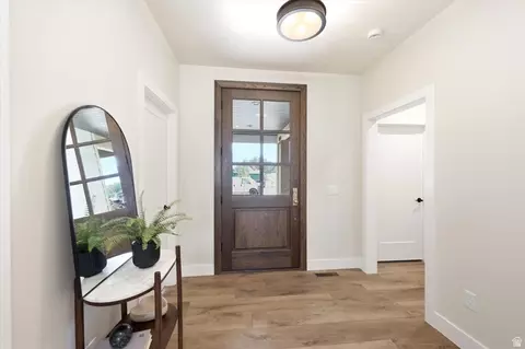 Entry Way - 134 S Chamberlain St, Mapleton, UT 84664 photo 1 of 3