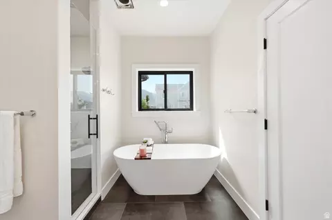 Bath - 134 S Chamberlain St, Mapleton, UT 84664 photo 1 of 7