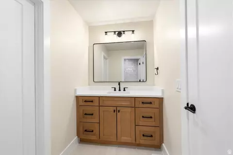 Bath - 134 S Chamberlain St, Mapleton, UT 84664 photo 6 of 7