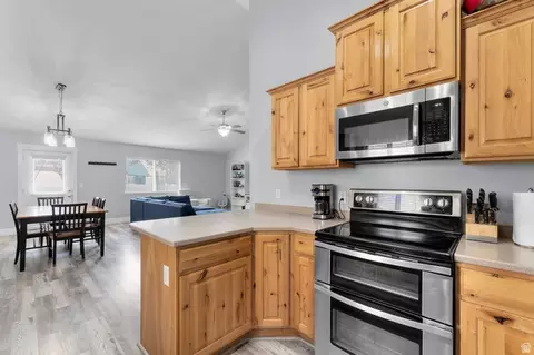 Kitchen - 7555 N Pinecone Rd, Eagle Mountain, UT 84005 photo 4 of 4
