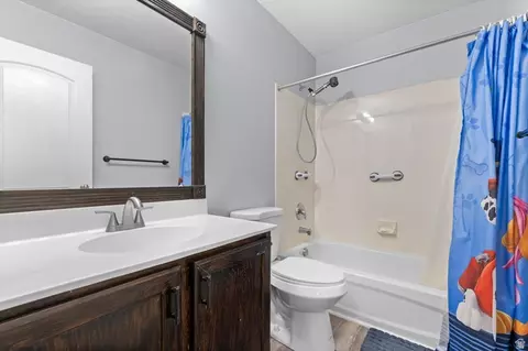 Bath - 7555 N Pinecone Rd, Eagle Mountain, UT 84005 photo 1 of 2