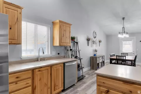 Kitchen - 7555 N Pinecone Rd, Eagle Mountain, UT 84005 photo 3 of 4