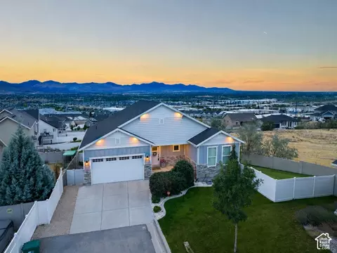 614 W Regent Garden Ln, Bluffdale, UT 84065