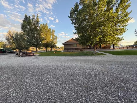 Exterior - 75 E 500 S, Redmond, UT 84652 photo 11 of 35