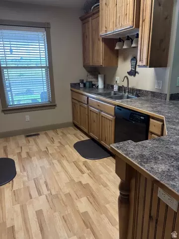 Kitchen - 75 E 500 S, Redmond, UT 84652 photo 4 of 5