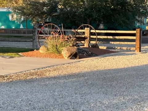 Exterior - 75 E 500 S, Redmond, UT 84652 photo 5 of 35