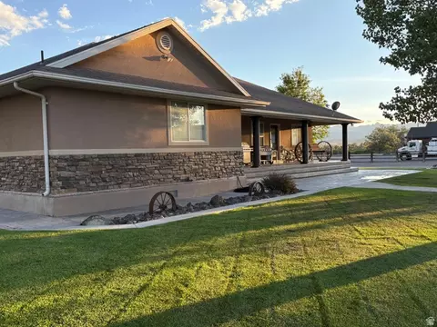Exterior - 75 E 500 S, Redmond, UT 84652 photo 10 of 35