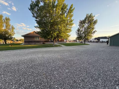 Exterior - 75 E 500 S, Redmond, UT 84652 photo 12 of 35