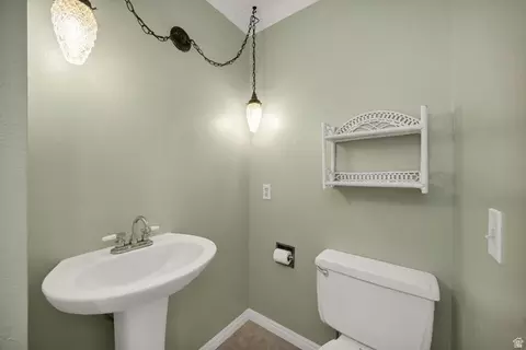 Bath - 1714 N 1600 E, Logan, UT 84341 photo 2 of 3