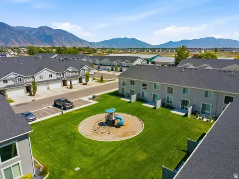 View/Area - 1896 S 1030 W #412, Orem, UT 84057 photo 3 of 5