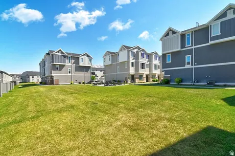 Exterior - 1896 S 1030 W #412, Orem, UT 84057 photo 10 of 19