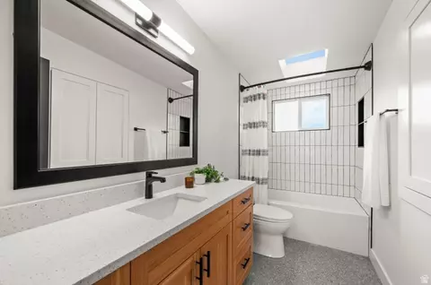 Bath - 1708 E Spring Lane Ln S, Holladay, UT 84117 photo 1 of 2