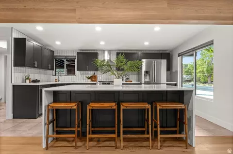 Kitchen - 1708 E Spring Lane Ln S, Holladay, UT 84117 photo 4 of 5