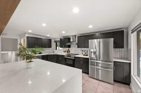 Kitchen - 1708 E Spring Lane Ln S, Holladay, UT 84117 photo 3 of 5