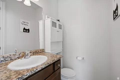 Bath - 704 N 220 E, Salem, UT 84653 photo 1 of 3
