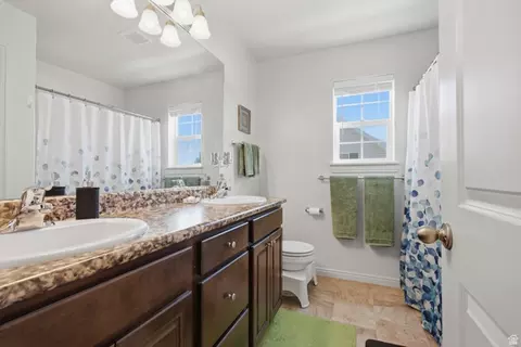 Bath - 704 N 220 E, Salem, UT 84653 photo 2 of 3