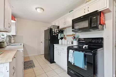 Kitchen - 442 E 2050 N, North Ogden, UT 84414 photo 2 of 4