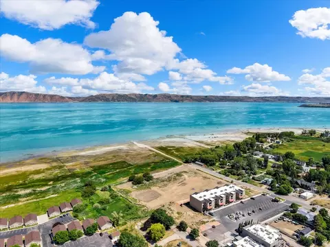 48 E 50 St S #7, Garden City, UT 84028