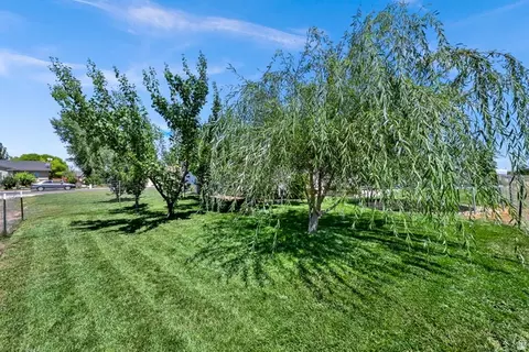 Exterior - 252 E 1875 S, Roosevelt, UT 84066 photo 4 of 6