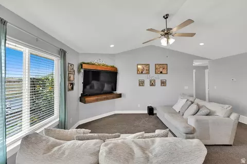 Living - 252 E 1875 S, Roosevelt, UT 84066 photo 1 of 1