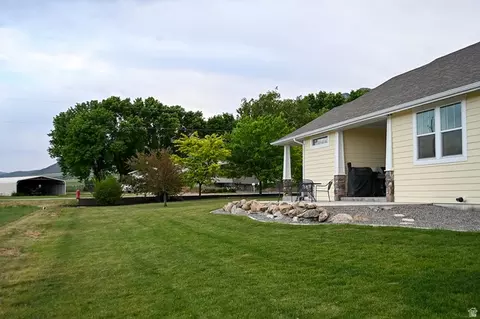 Exterior - 261 E 600 S, Mendon, UT 84325 photo 5 of 18