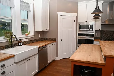 Kitchen - 261 E 600 S, Mendon, UT 84325 photo 2 of 2